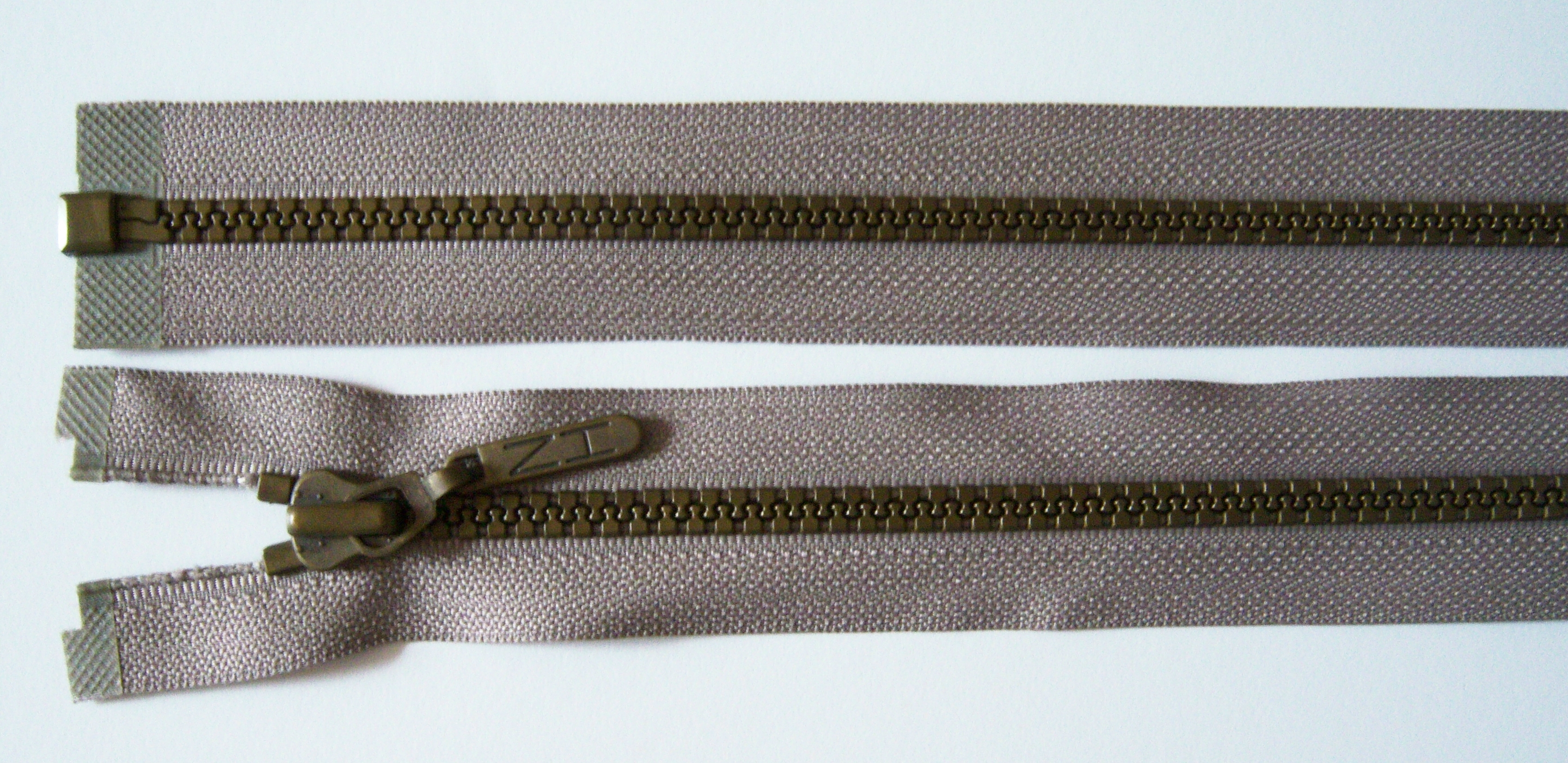 Khaki Dulon 28" Vislon Separating Zipper